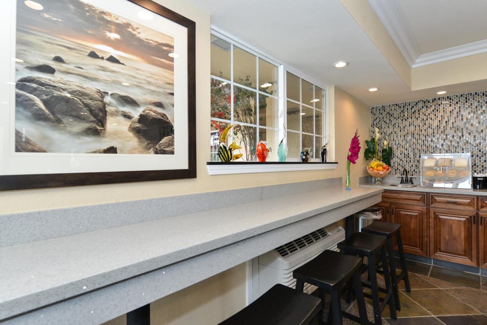 Shared lounge/TV area