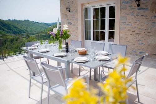 La Ferme du Cayla Hotel in Auvergne-Rhône-Alpes