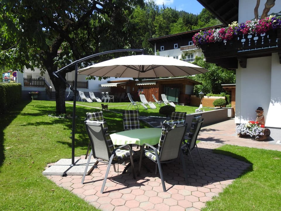 Pension Alpenrose Hotel in Zell am See
