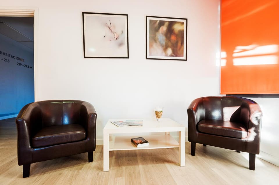 Shared lounge/TV area