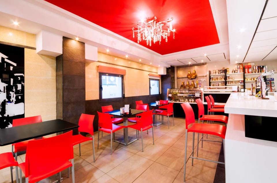 Bar/lounge