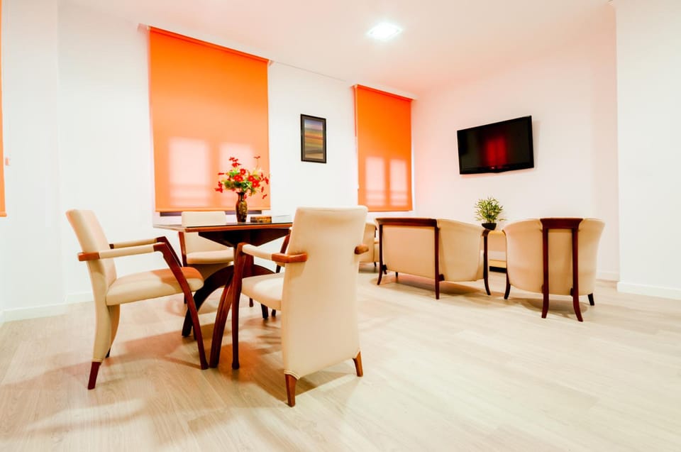 Shared lounge/TV area