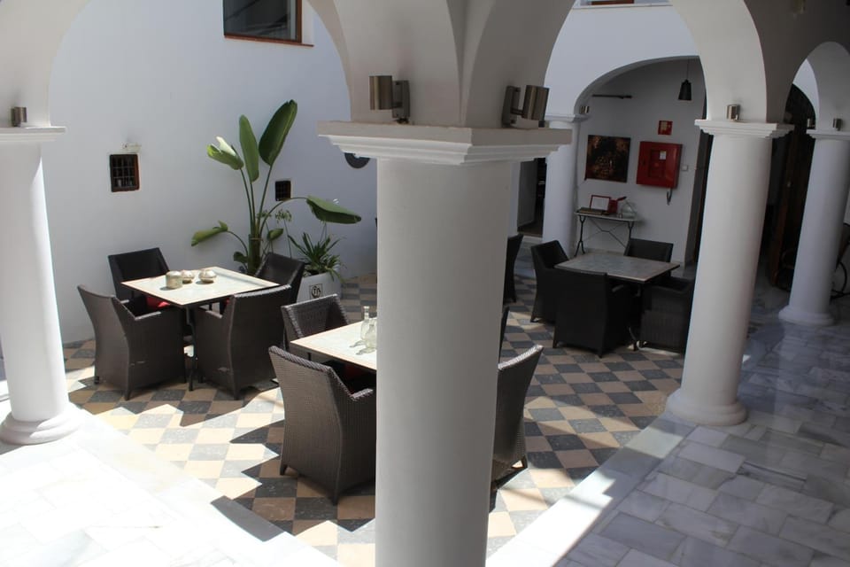 Bar/lounge
