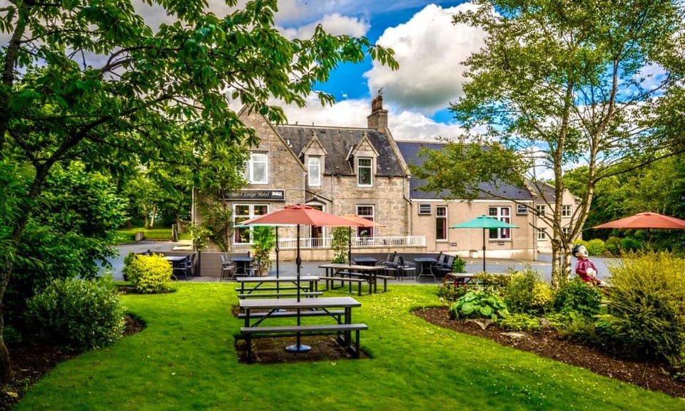 Pinehurst Lodge Hotel -Dyce, Aberdeen Hotel in Scotland