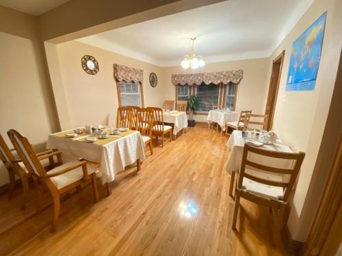 Anna's Bed & Breakfast Hotel in Niagara Falls