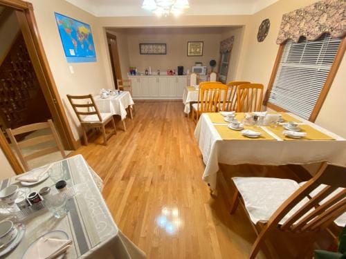 Anna's Bed & Breakfast Hotel in Niagara Falls