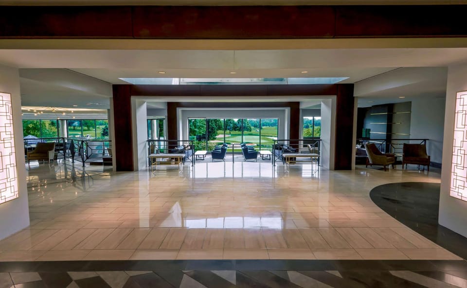 Hilton Chicago/Oak Brook Hills Resort & Conference Center Hotel in Westmont