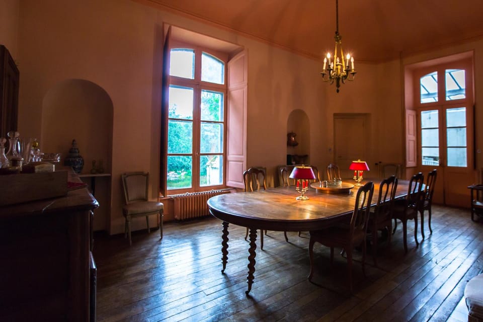 Chateau de Bournet Hotel in Grospierres