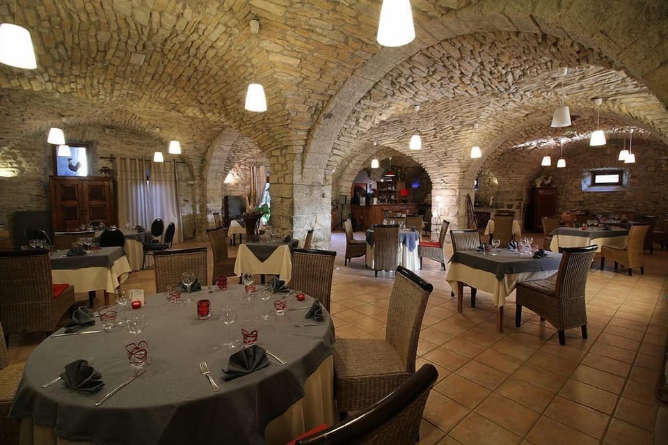 Chateau de Bournet Hotel in Grospierres