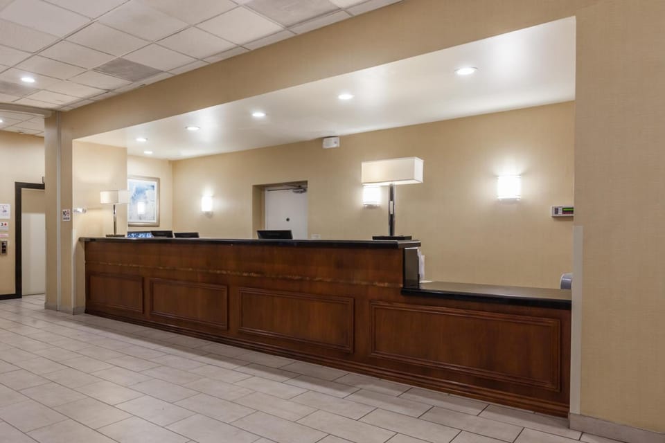 Ramada by Wyndham San Diego National City Hotel in National City