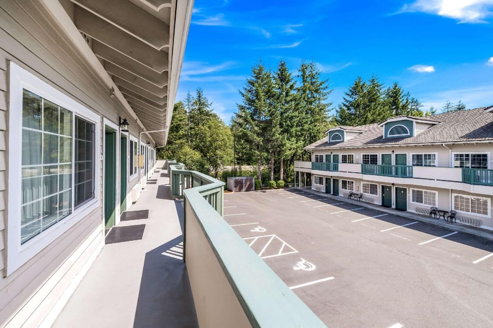 Quality Inn & Suites Bainbridge Island Hotel in Bainbridge Island