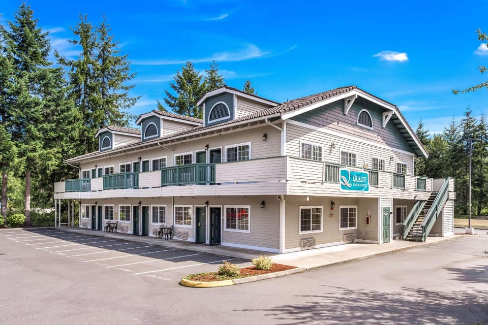 Quality Inn & Suites Bainbridge Island Hotel in Bainbridge Island