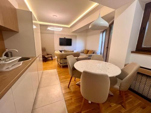 Gigi Apartment by eluxory Hotel in Skopje