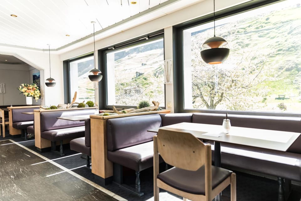 Schnider Bed&Breakfast und Cafe Hotel in Vals