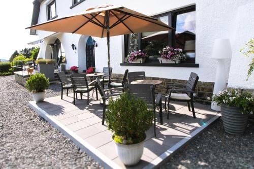 Les Alisiers Hotel in Wallonia, Belgium