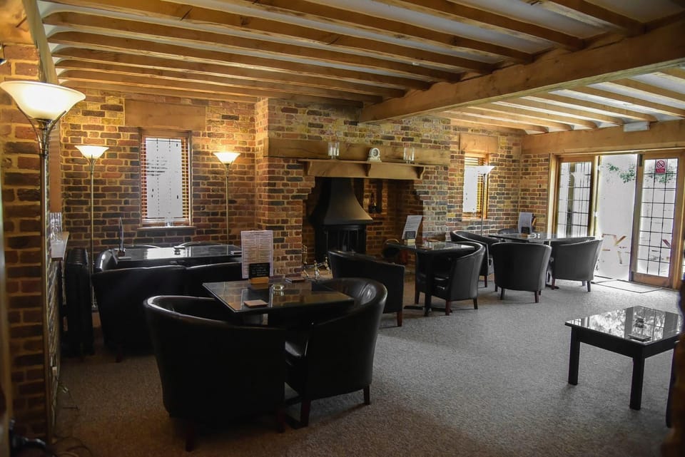 Little Foxes Hotel Hotel in Crawley