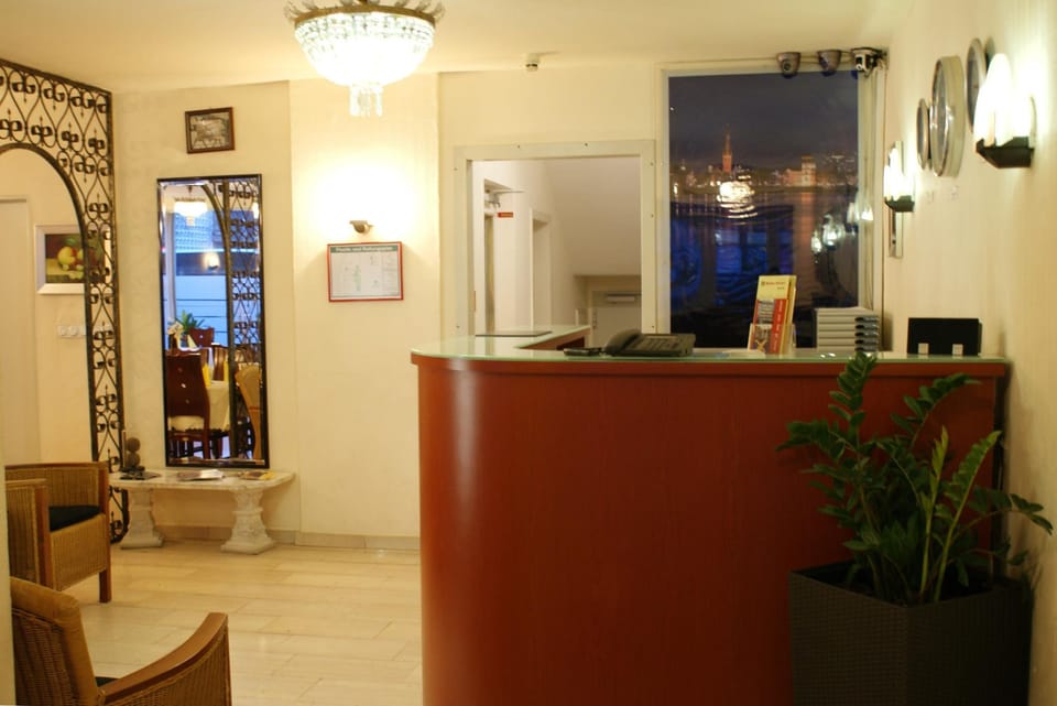 Bahn-Hotel Hotel in Neuss