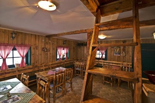 Seoski turizam Zilicina Rogatica Hotel in Federation of Bosnia and Herzegovina