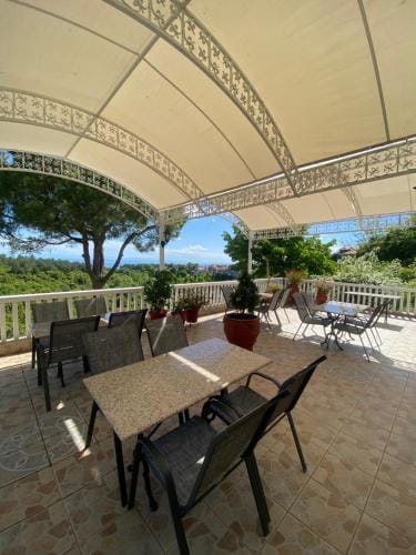 Villa Pantheon Hotel in Litochoro