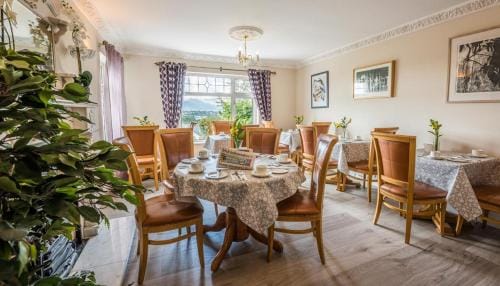 Westport Heights Hotel in Westport