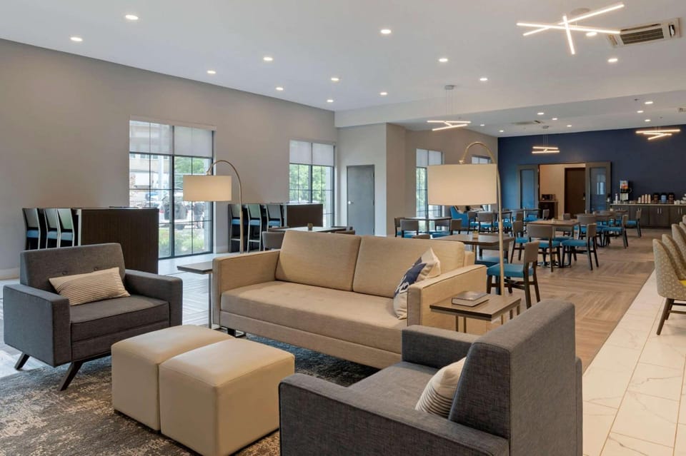 MainStay Suites Cincinnati University - Uptown Hotel in Cincinnati