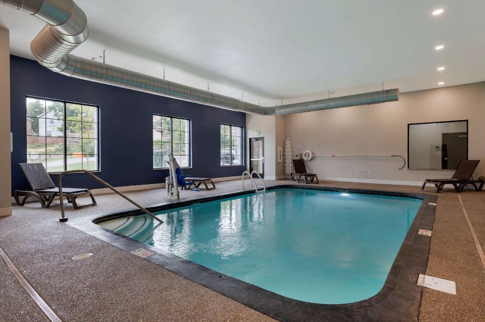 MainStay Suites Cincinnati University - Uptown Hotel in Cincinnati