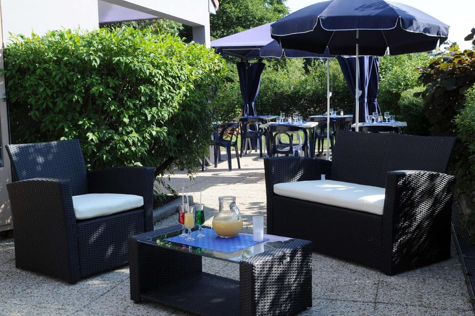Kyriad Bellegarde - Genève Hotel in Haute-Savoie