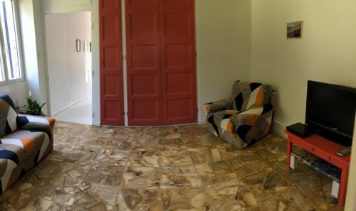 Chambres individuelles avec partie commune ou logement entier si disponible Via Rhona Hotel in Haute-Savoie