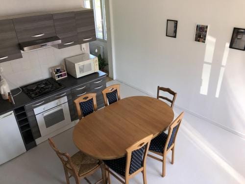 Chambres individuelles avec partie commune ou logement entier si disponible Via Rhona Hotel in Haute-Savoie