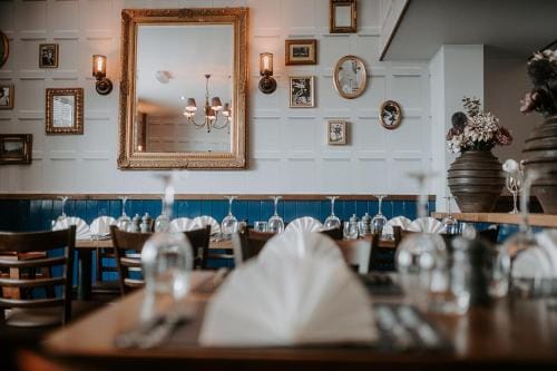 The Royal Oak Hotel in South Kesteven District