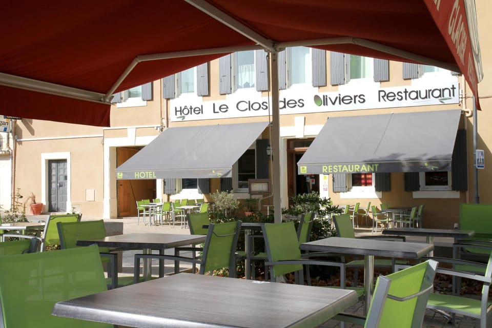 Logis Hotel Le Clos Des Oliviers Hotel in Provence-Alpes-Côte d'Azur