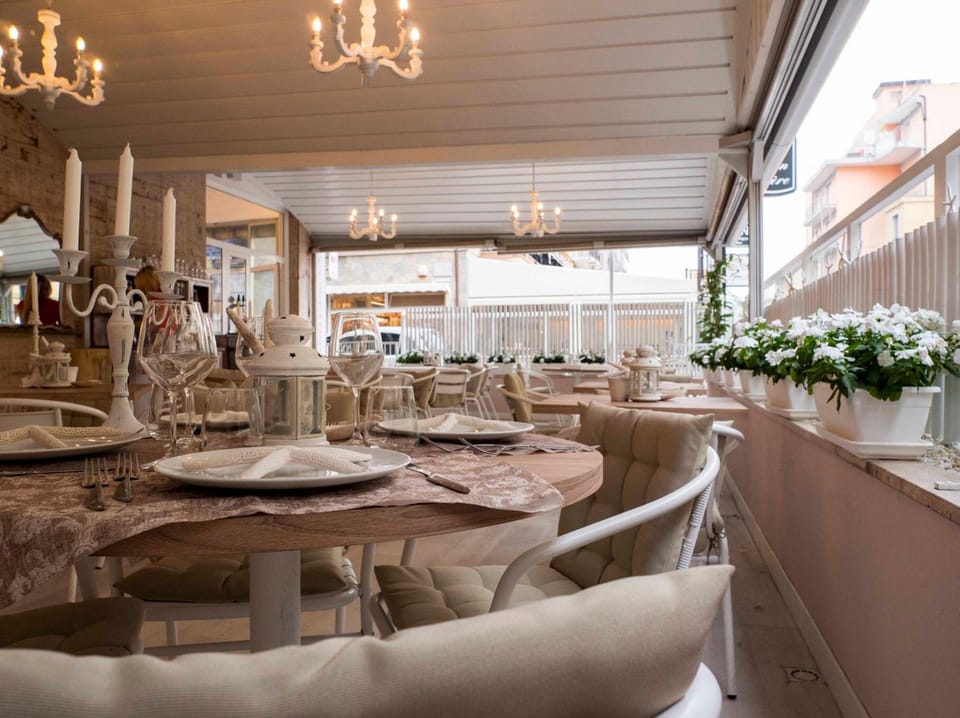 Hotel Continental Hotel in Pietra Ligure