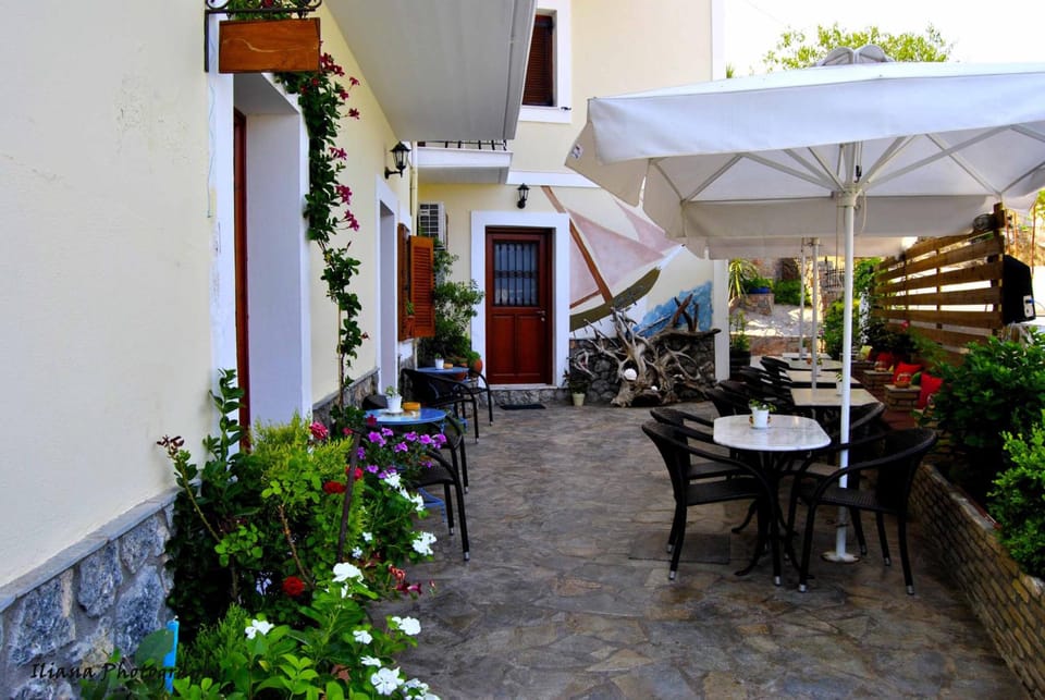 Filoxenia Studios Apartment hotel in Peloponnese, Western Greece and the Ionian