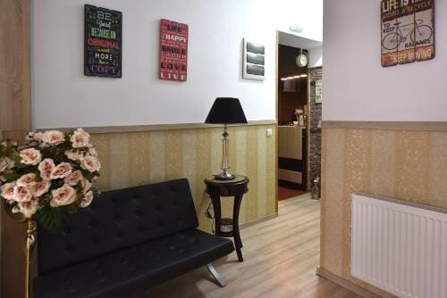 Villa Nina Hotel & Lounge bar Hotel in Skopje