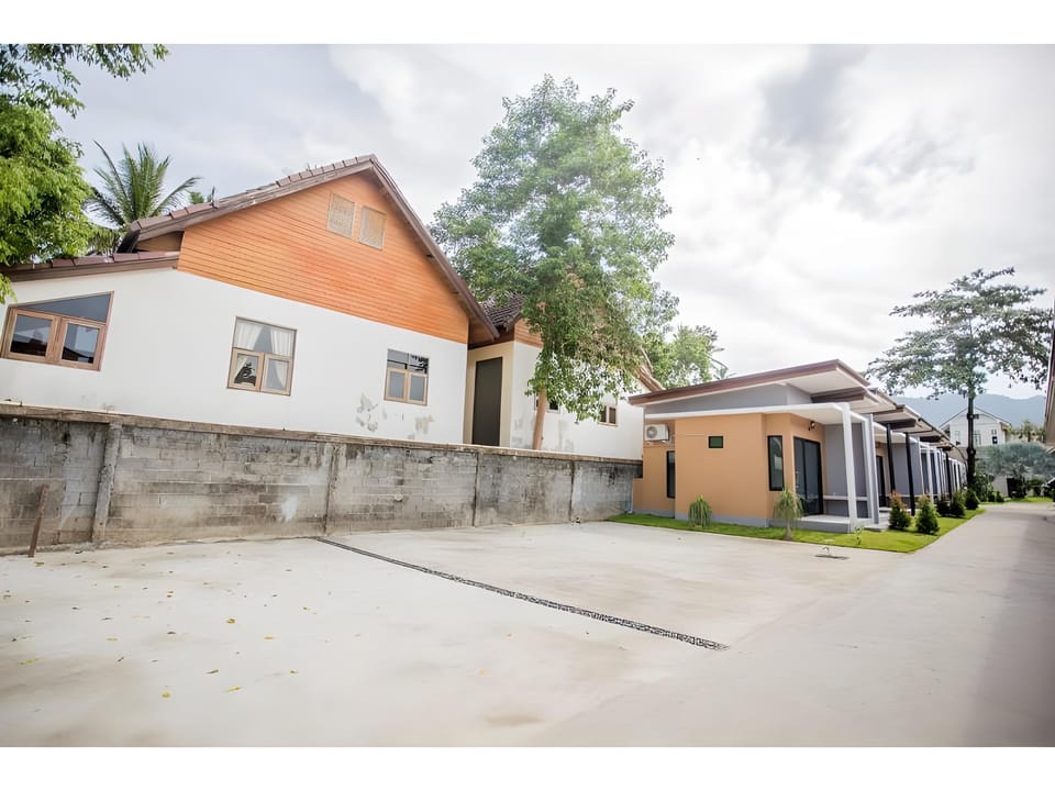 Haad Chaweng Resort And Hostel Hostel in Ko Samui