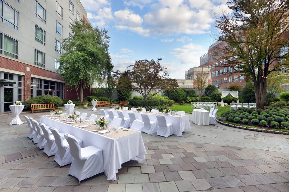 Le Méridien Boston Cambridge Hotel in Cambridgeport