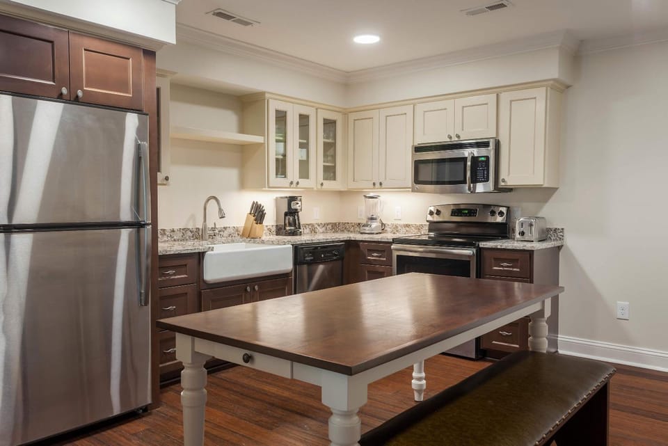 Bluegreen Vacations Patrick Henry Square, an Ascend Collection Resort Hotel in Williamsburg