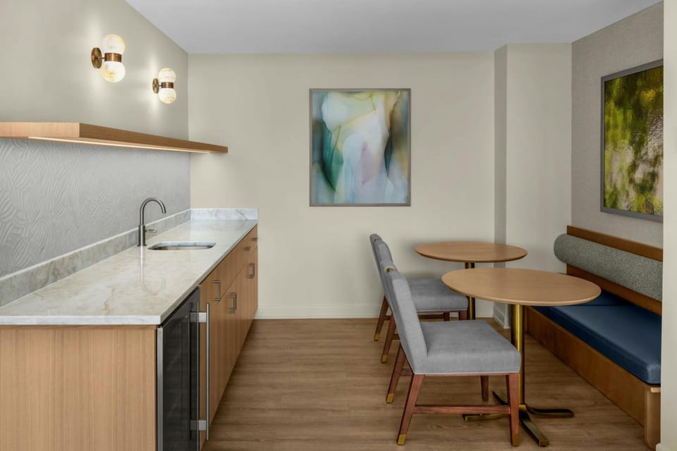 Bar/lounge