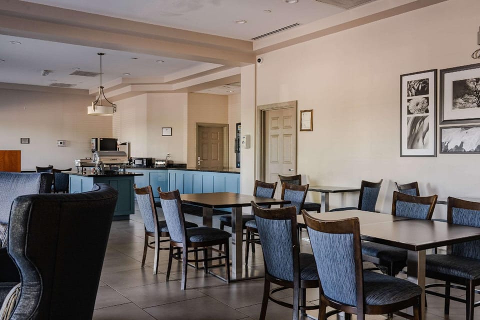 Country Inn & Suites by Radisson, Baltimore BWI Airport Hotel in Linthicum Heights