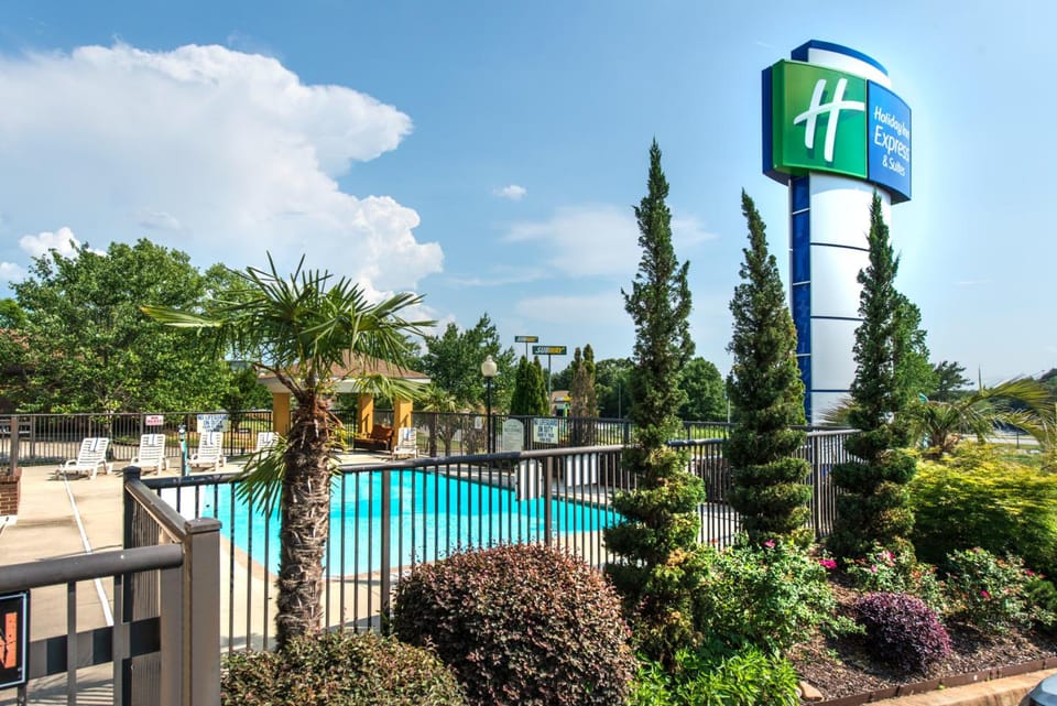 Holiday Inn Express Hotel & Suites Anderson I-85 - HWY 76, Exit 19B By IHG Hotel in Lake Hartwell