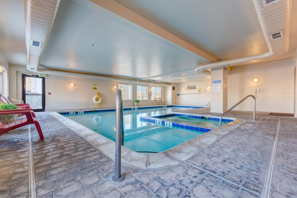 Grand River Parachute Hotel in Colorado