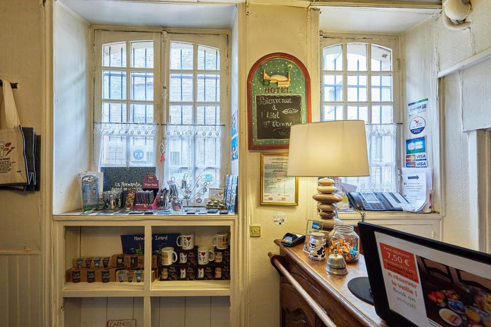 Hotel Saint Etienne Hotel in Caen