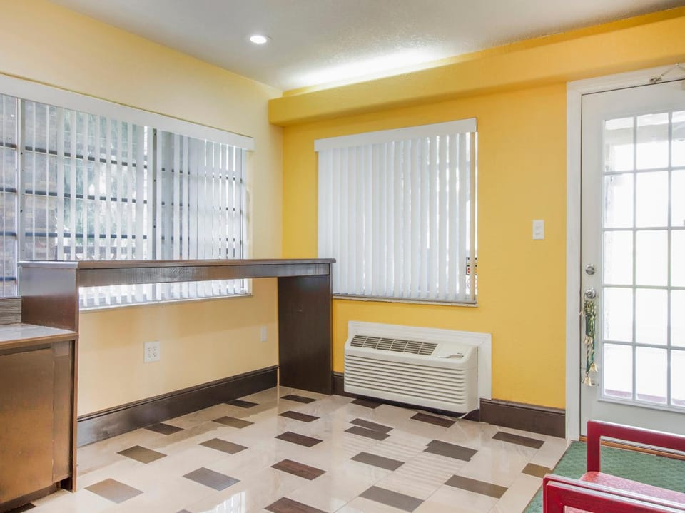 OYO Superior Budget Inn Bartow Hotel in Polk County