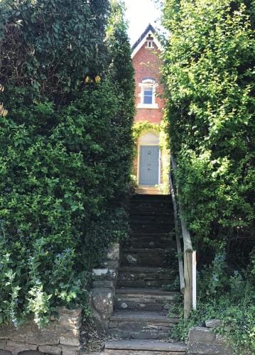 Burleigh House B and B Hotel in Malvern Hills District