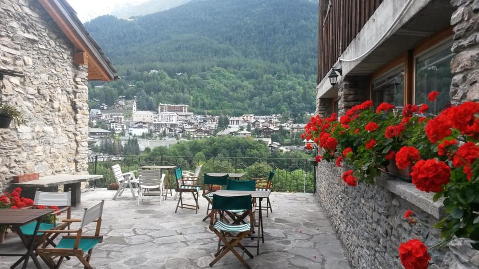 Hotel Dolonne Hotel in Courmayeur