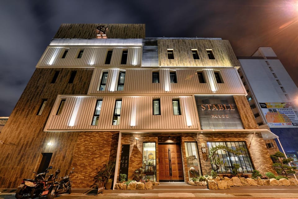 STABLE HOTEL Inn in Kaohsiung