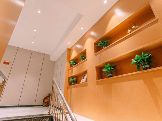 Qingmu Hotel (Nanjing Railway Station Central Gate) Hotel in Nanjing