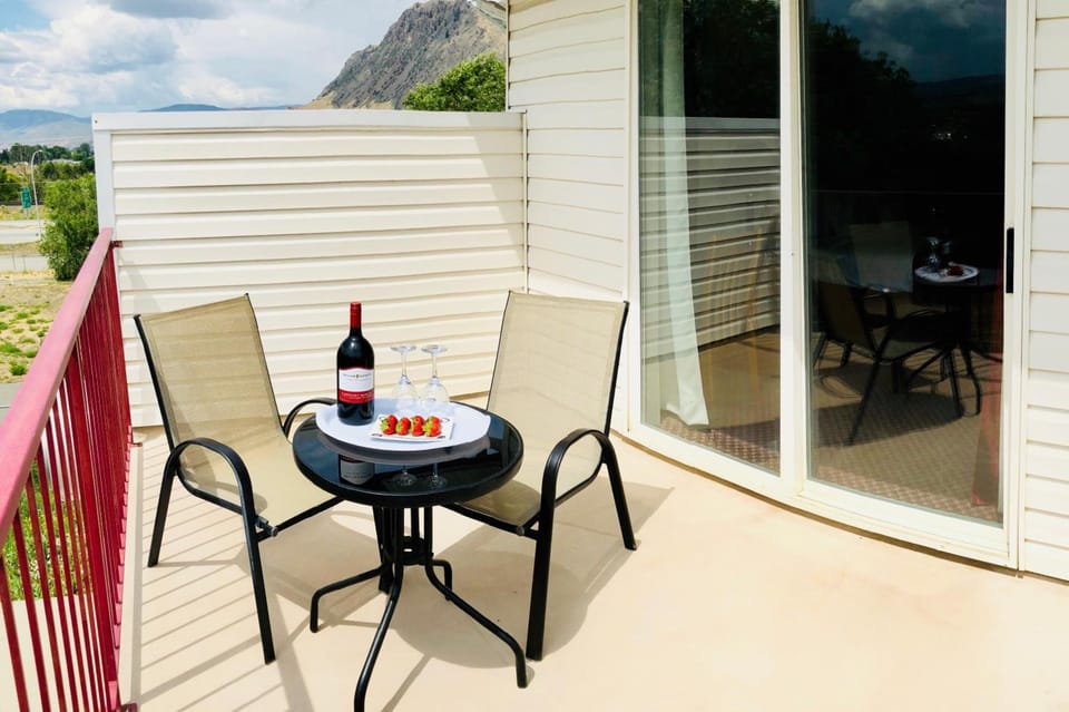 Country View Motor Inn Motel in Kamloops