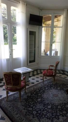 Chateau de Maucouvent Hotel in Bourgogne-Franche-Comté