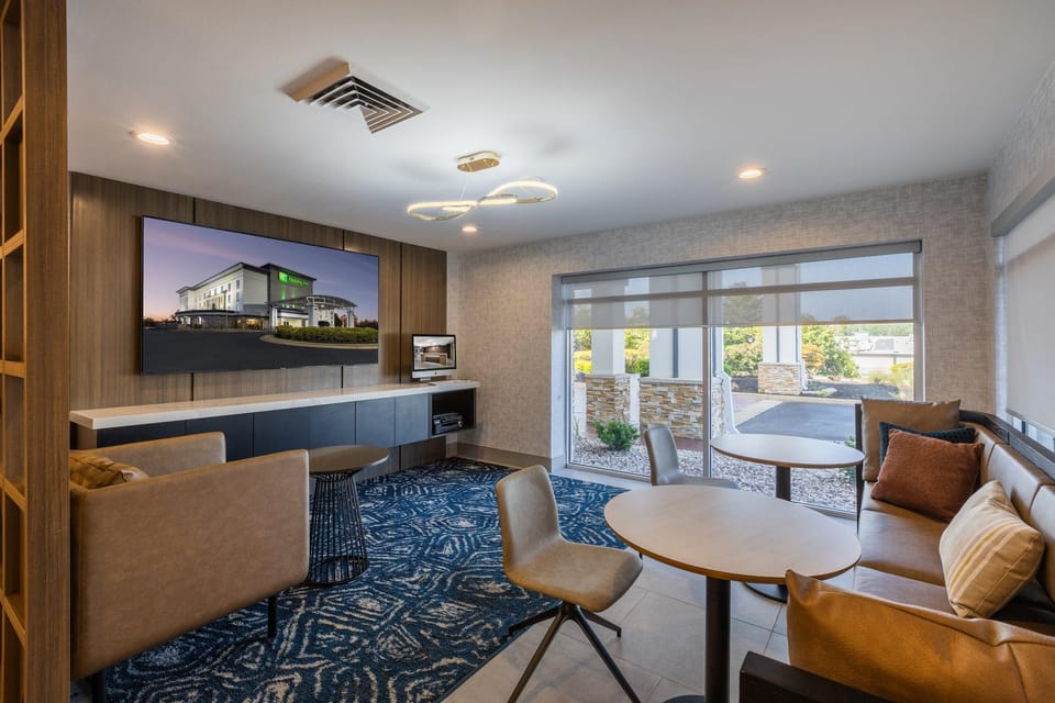 Holiday Inn Anderson By IHG Hotel in Anderson